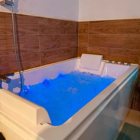 L Romance L Secrete L Balneo Massage Holiday home *